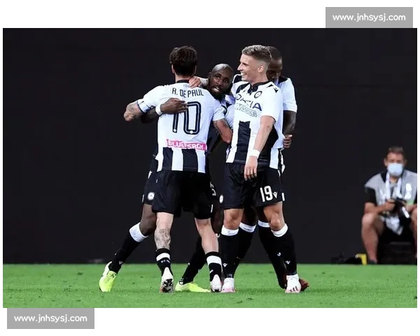 萨索洛对阵那不勒斯焦点之战攻防博弈全景解析意甲悬念升温关键夜